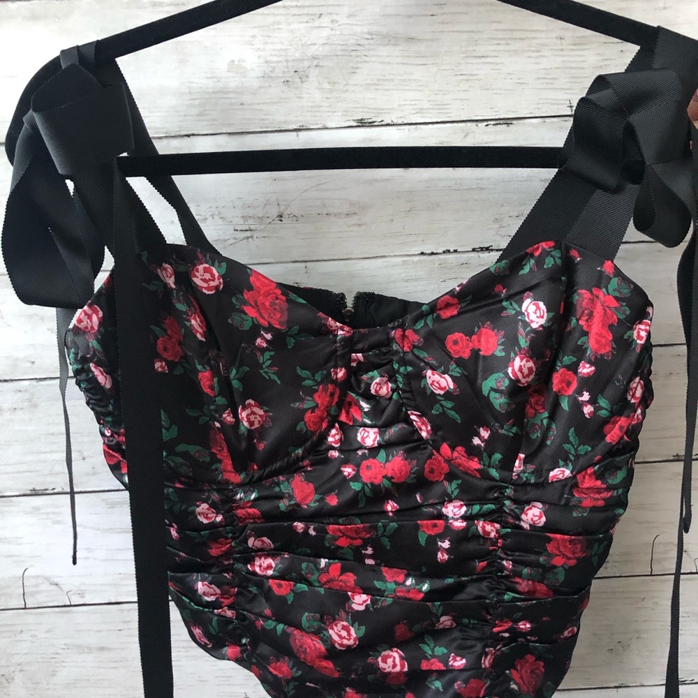 Black Et Clet Crop Top w/roses